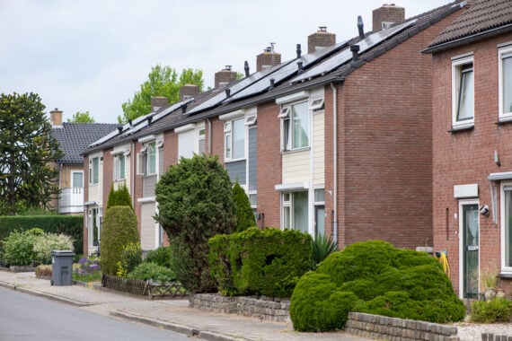 straat met eengezinswoningen